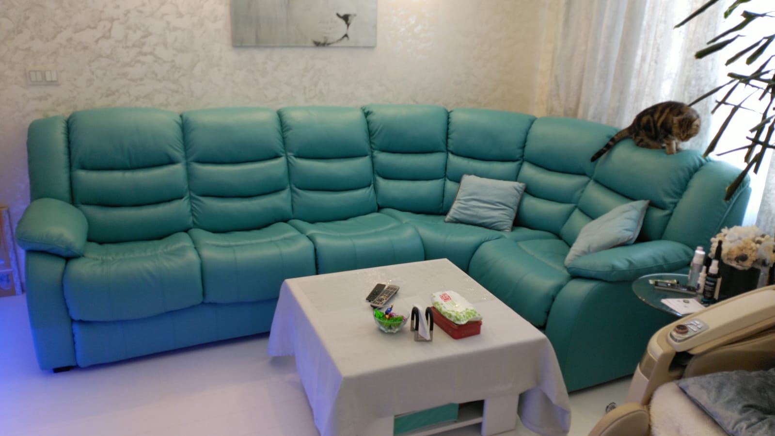 Перетяжка дивана на дому. Ломоносовская